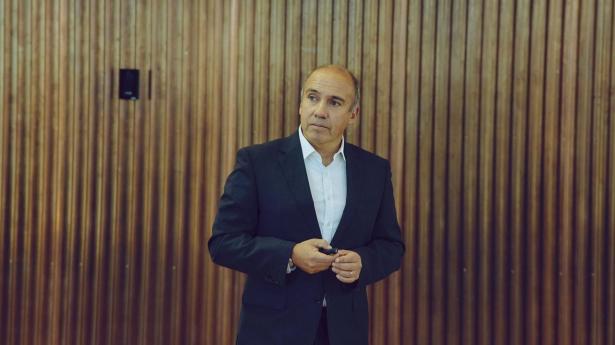Adm. direktør i Biomar, Carlos Diaz, har siddet på posten i ni år. Ifølge Børspanelet er det en klar styrke 