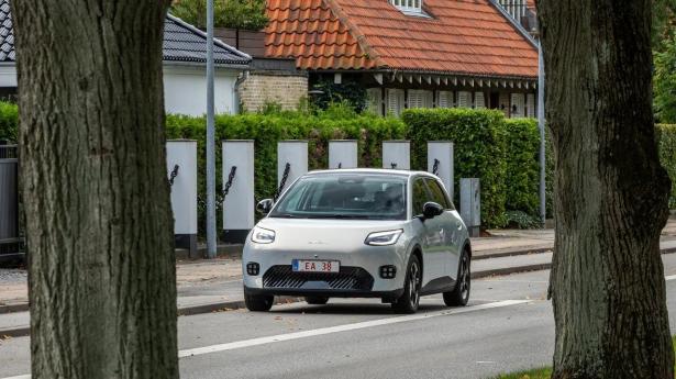 Kinesisk VW ID. 3-konkurrent debuterer til rørende pris