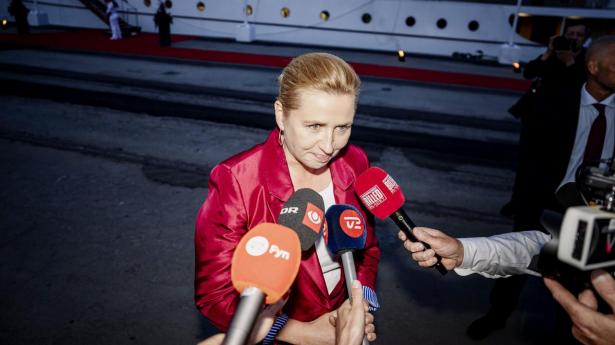 Mette Frederiksen (S) meddelte mandag kongen ombord på kongeskibet Dannebrog, at der dannes regering.