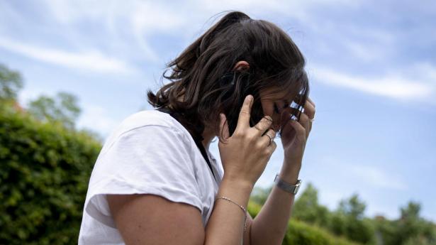 Vi skal begynde at kigge på de unge og lære af dem. For mange unge i dag er vant til noget, som mange ledere har brugt år på at undgå: usikkerhed og tvivl.