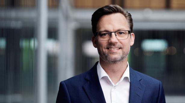 “Danske virksomheder skal stjæle AI-idéer med arme og ben”