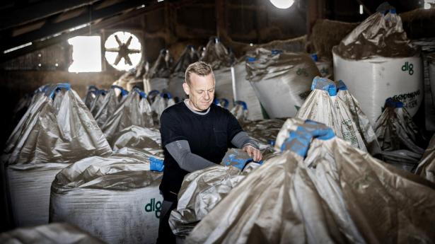 “Min bekymring består i den globale ustabilitet og forbrugerpriserne i 2027,” siger landmand Anders Nørgård.