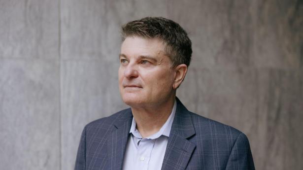 Martin Ford frygter, at markedsøkonomien ikke er gearet til de forandringer, AI-udviklingen bringer. Økonomer undervurderer, hvor store jobtab teknologien vil medføre, siger han.
