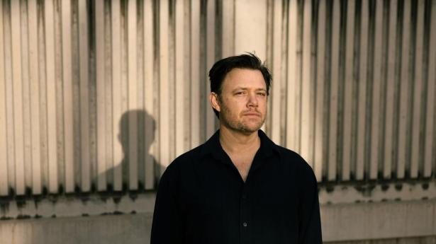 Teaterchef blev tvunget til at få et nyt Mastercard - nu kommer gebyrerne væltende