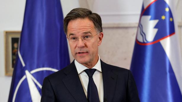 Nato-chef gør grin med Ruslands flåde