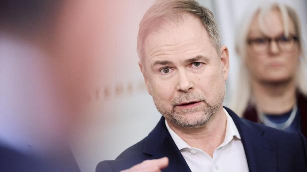 Politikerne aftalte lavere moms – men nu åbnes der for en helt anden løsning