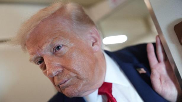 Vælgernes opbakning til Trump er tæt på rekordlavt niveau