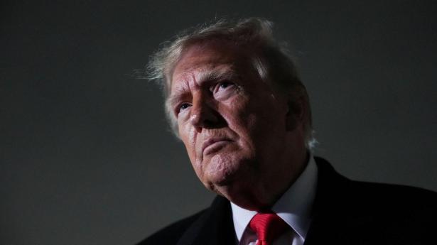 Trump roser Putin og langer igen ud efter Zelenskyj