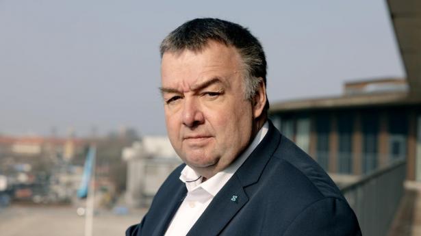 Magtfuld fagboss til S: Følg SF og genindfør store bededag