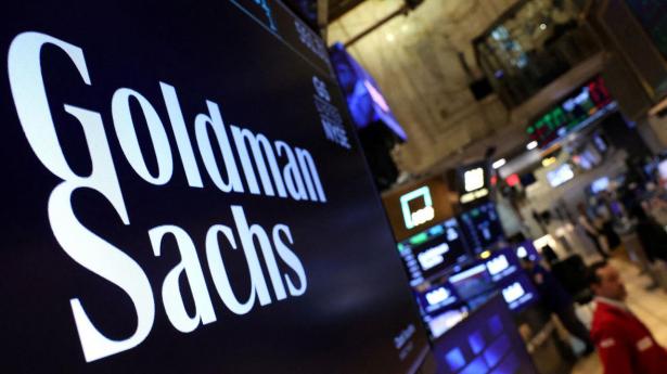 Hun kaldte ham “Onkel Jeffrey” – nu forlader chefjurist Goldman Sachs efter relation til Epstein