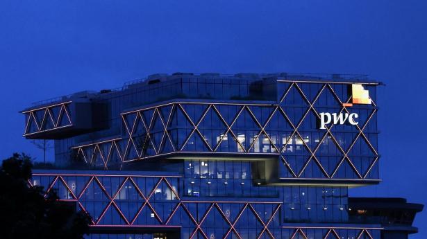 Udviklingen af kunstig intelligens får PwC vil at foretage globale ændringer.