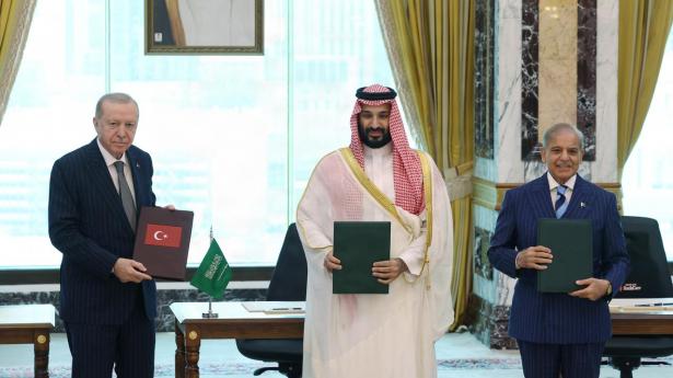 Saudi-Arabien, Tyrkiet og Pakistan indgår forsvarsaftale