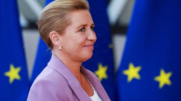 Statsminister Mette Frederiksen (S) ankom torsdag til EU-topmødet i Bruxelles, efter at USA og Iran indgik en fredsaftale, der skal åbne for sejladsen i Hormuzstrædet