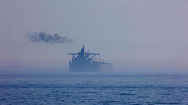 Sanktioner begynder at bide: Ruslands olieindtægter dykker