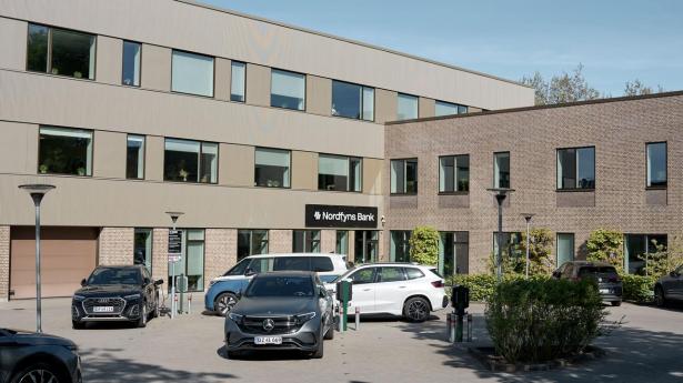 Nordfyns Bank vil gerne fusionere med Fynske Bank. Men Middelfart Sparekasse, som ejer omkring en fjerdedel af bankens aktier, siger nej.