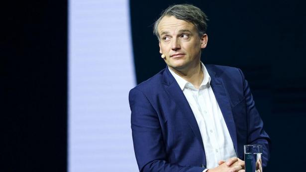 Ny AI-offensiv skal løfte gigant tilbage på tronen