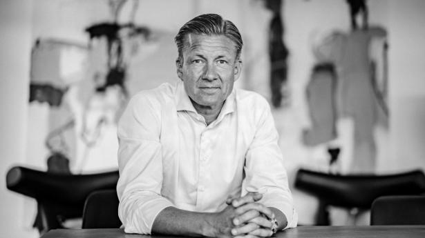 Poul Due Jensen, topchef i Grundfos, er optimistisk for resten af 2026 og hæver ambitionerne.