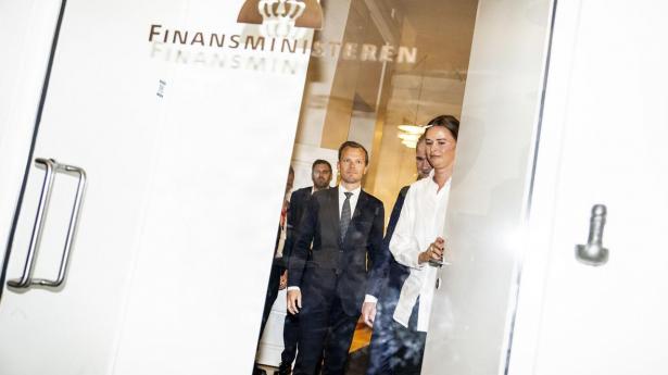 Finansminister Peter Hummelgaard (S) har reelt flere penge i cigarkassen i form af det såkaldte råderum, end regeringen selv har skønnet indtil nu, vurderer 3F.
