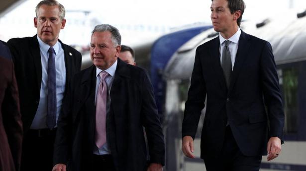 Amerikanske udsendinge er ankommet til Kyiv i tog