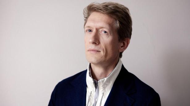 Når dele af analysearbejdet kan gå hurtigere, bliver kvaliteter som dømmekraft, læringsagilitet, samarbejde og lederskab endnu vigtigere, lyder det fra Jens Riis Andersen, landechef for McKinsey i Danmark.