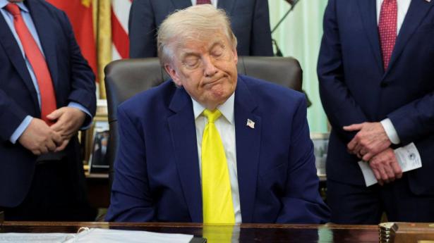 Trump sætter sig selv på plakaten til jubilæum