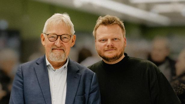 Alma-stifter Alfred Josefsen (t.v.) og kok Rasmus Munk, der bliver nyt medlem af butikskædens bestyrelse.