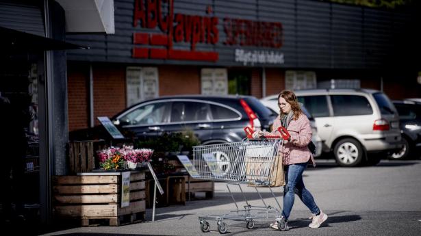 ABC Lavpris har eksisteret siden 1981 og har 15 butikker i Jylland og en på Fyn.