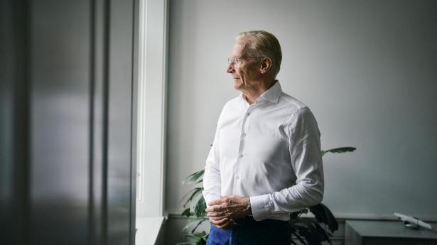 Coloplast-topchef Lars Rasmussen er færdig i selskabet, han har styret gennem forskellige positioner i årevis. Nu er nye folk klar til at tage over. 