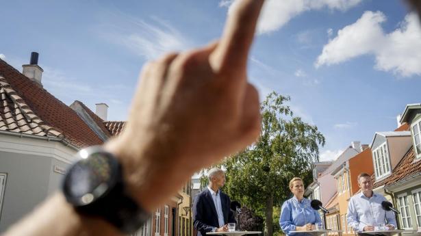 Der er ikke længere plads til spørgsmål om momsreduktion i Socialdemokratiet. Al saglig kritik affejes som vås: “Hvis mennesket kan flyve til månen, så kan vi for fanden da også have differentieret moms i Danmark,” slog Mette Frederiksen fast på årets sommermøde i partiet.