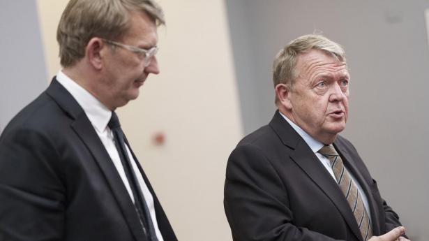 Forsvarsminister Troels Lund Poulsen (V) og udenrigsminister Lars Løkke Rasmussen (M) deltager på mødet som repræsentanter fra regeringen. 