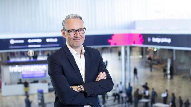 Michael Wennerstrøm, landechef for AWS Danmark, ser stadig et uforløst potentiale for det danske erhvervsliv, når det kommer til brugen af AI. 