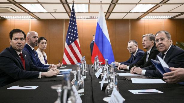 Rusland advarer USA og melder sig klar til Ukraine-aftale