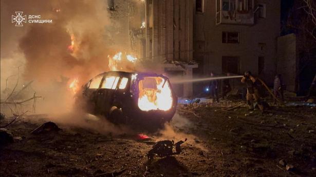 Krigen i Ukraine har snart raset i fire år. Støtten til landet kan i år ramme et lavpunkt, oplyser Kiel Institute, der følger pengestrømmene. 