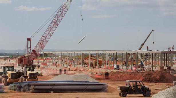 Oracle er i gang med at opføre flere datacentre i USA i samarbejde med Open AI. Her er det stålrammen på et center i delstaten Texas.
