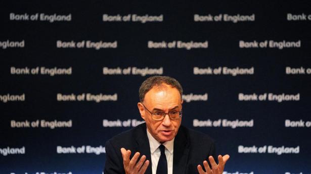 Britisk centralbank fastholder renten