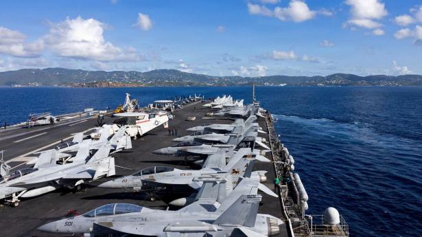 Verdens største hangarskib – USS “Gerald R. Ford” – vil inden længe ankomme til Mellemøsten, siger Donald Trump. USA har den seneste tid oprustet militær nær Iran, og ifølge CNN er det amerikanske militær klar til at angribe allerede i weekenden, hvis en aktion bliver godkendt af USA's præsident.