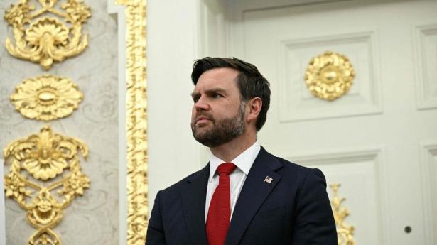 J.D. Vance fik hævet vandstanden i flod til sin fødselsdag