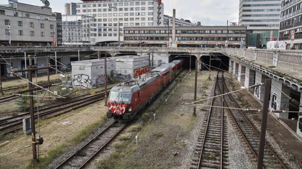 Samtlige tog i Østdanmark holder stille