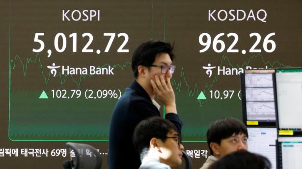 Aktier i Asien: Rekord-racet i Tokyo og Seoul fortsætter i fuld galop