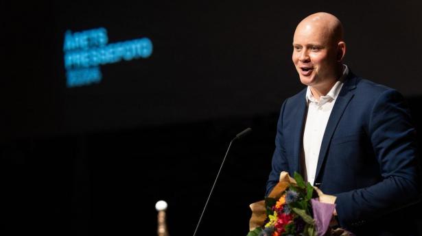 Skatte- og vækstminister Jakob Engell-Schmidt kan godt tillade sig at finde smilet frem, når regeringen torsdag præsenterer ny økonomisk prognose