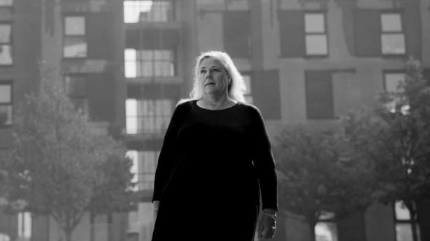 Ejendomsmægler Lone Bøegh Henriksen, der ejer ti Home-butikker i København, har siden 2024 arbejdet med konvertering af lejligheder fra leje til eje.