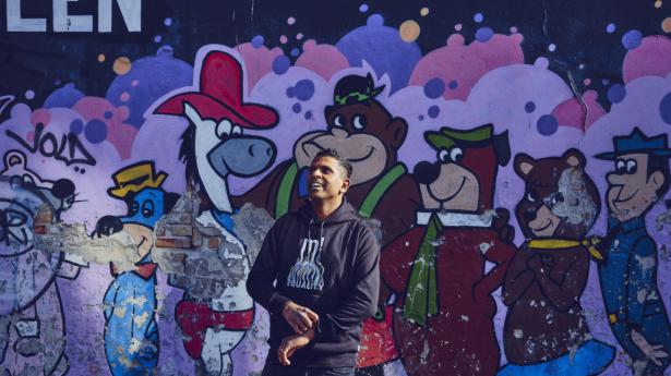 Varan Pathmanathan arbejder med at uddanne investorer, der typisk er under 35 år, til at investere bæredygtigt. Foto: Thomas Nielsen