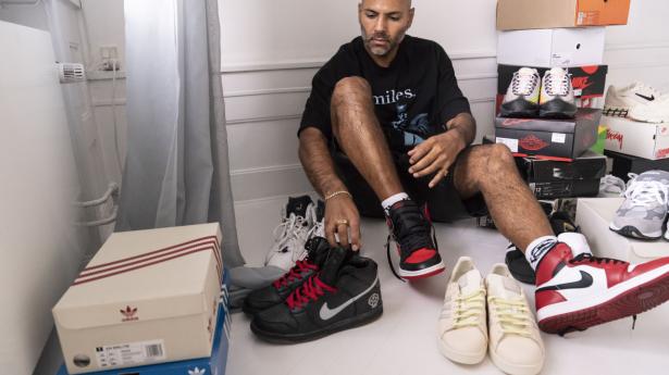 Mads Emil Grove Møller har samlet på sneakers i 23 år.  Han går efter kvalitet, som han synes, man pt. finder hos New Balance. Foto: Sophie Voisin