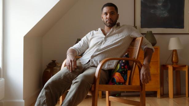 36-årige Moussa Mchangama er medstifter af rådgivningsvirksomheden In Futurum. I januar udkom hans debutbog “Tekster om hjem”, en række essays om tilhørsforhold, inklusion og eksklusion.