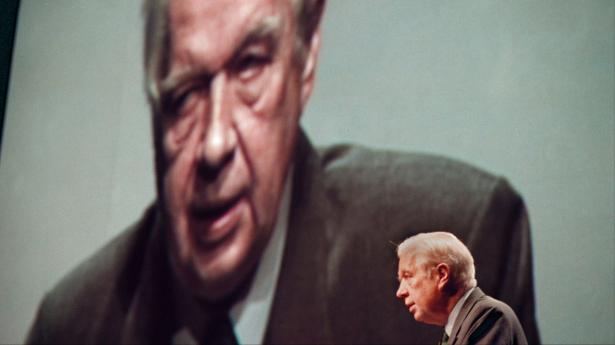 Poul Svanholm har været topchef i Carlsberg og bestyrelsesformand for Danske Bank. Han er død i en alder af 88 år, oplyser familien til Politiken.