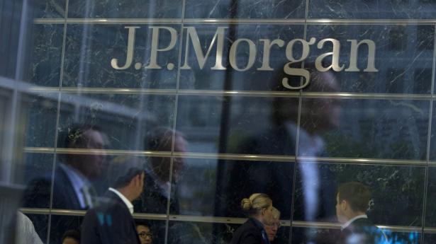 J.P. Morgan falder 3,7 pct. ved fredagens åbning. Arkivfoto: Neil Hall/Reuters/Ritzau Scanpix