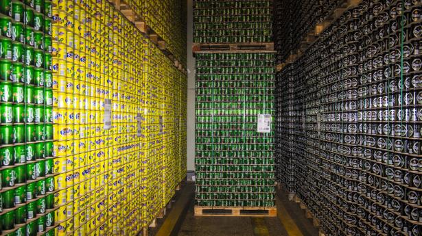 Øl og sodavand begynder at hobe sig op, når alle salgskanler lukker ned. Arkivfoto:  Søren Bidstrup / Ritzau Scanpix