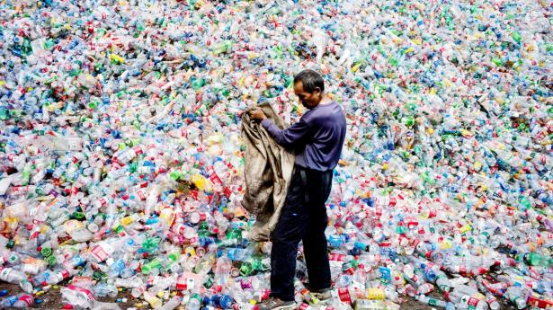 Dansker i spidsen for global alliance: Jacob Duer har milliarder i ryggen til at finde løsninger på plastikaffald