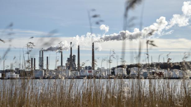 Koncernøkonomidirektør Henning Bæk, Aalborg Portland Holding, er klar med penge til grønne investeringer - men de skal kunne tjenes hjem igen.  Arkivfoto: Henning Bagger/Ritzau Scanpix