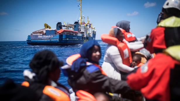 Sidste år krydsede 330.000 personer eller mere end 60 pct. flere irregulære migranter EU’s ydre grænser end året før. Ikke siden flygtningekrisen i 2015 og 2016 har tallene været højere. Arkivfoto: Handout/Nick Jaussi/Ritzau Scanpix